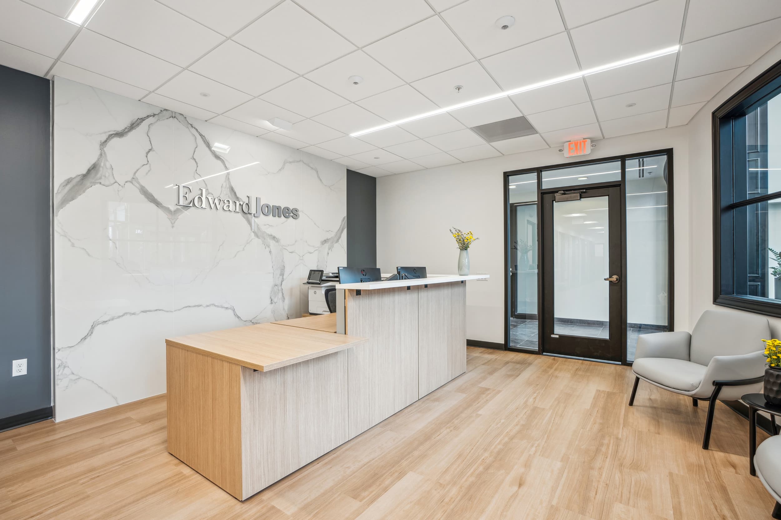 Edward Jones Eagan - Image 1