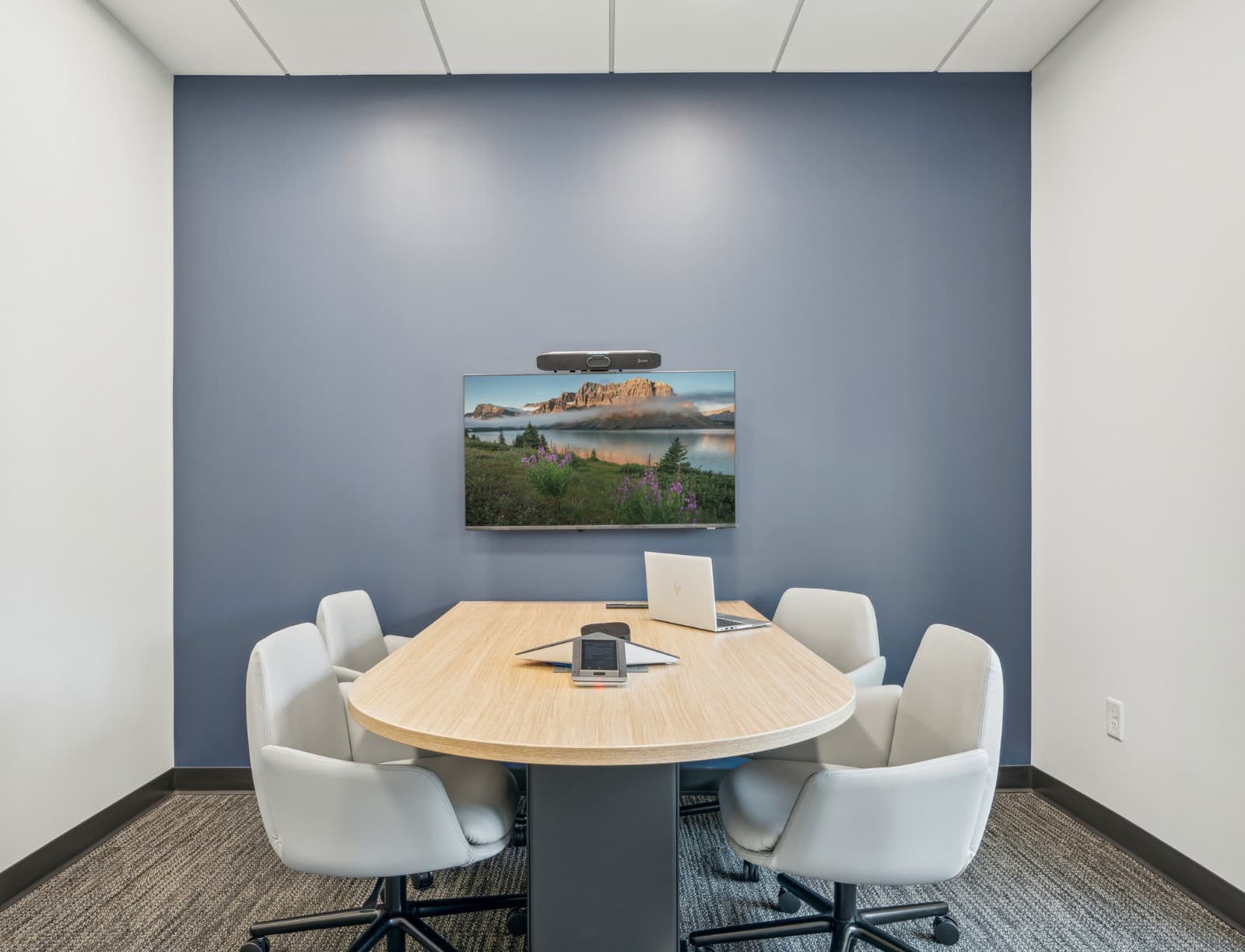 Edward Jones Eagan - Image 11